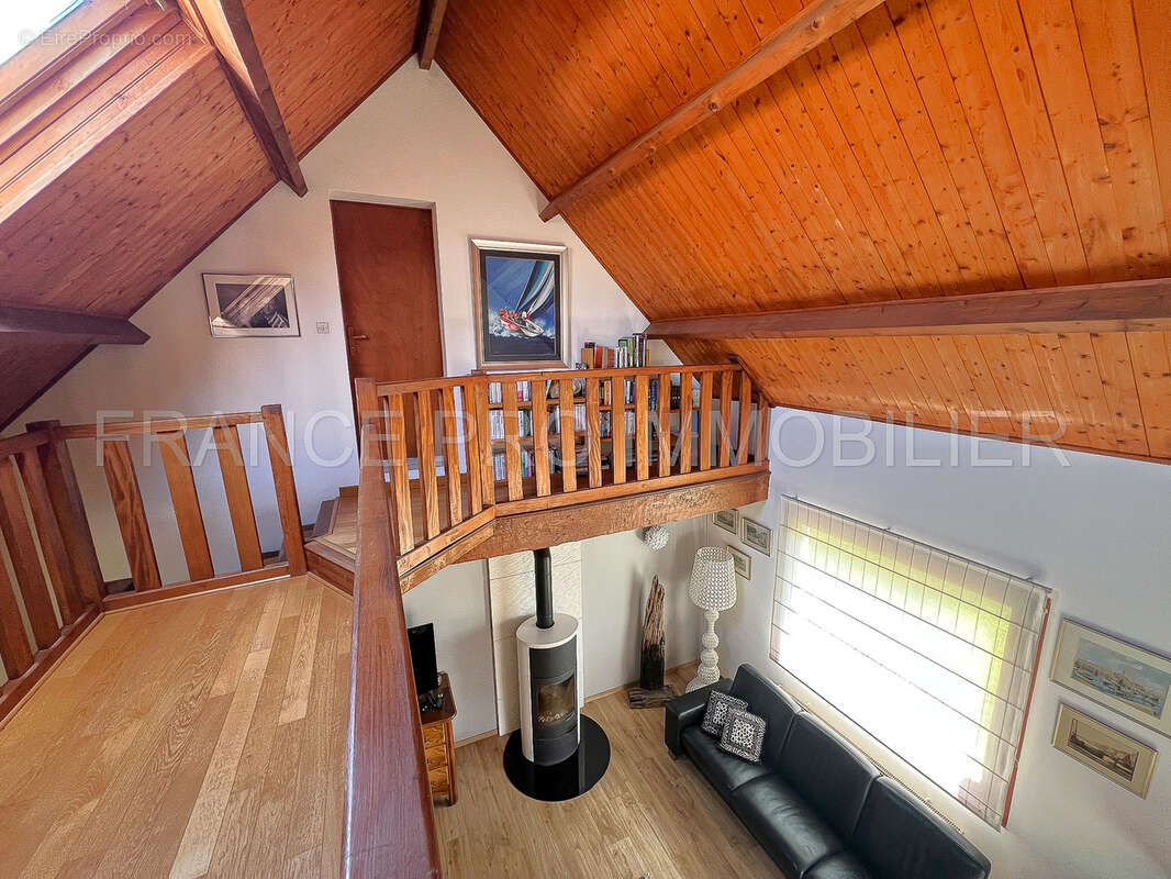 Maison à URVILLE-NACQUEVILLE