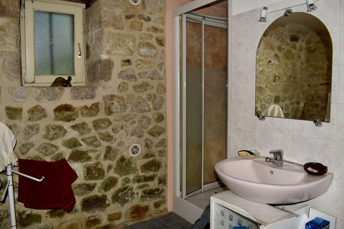 Maison à SAINT-PRIVAT