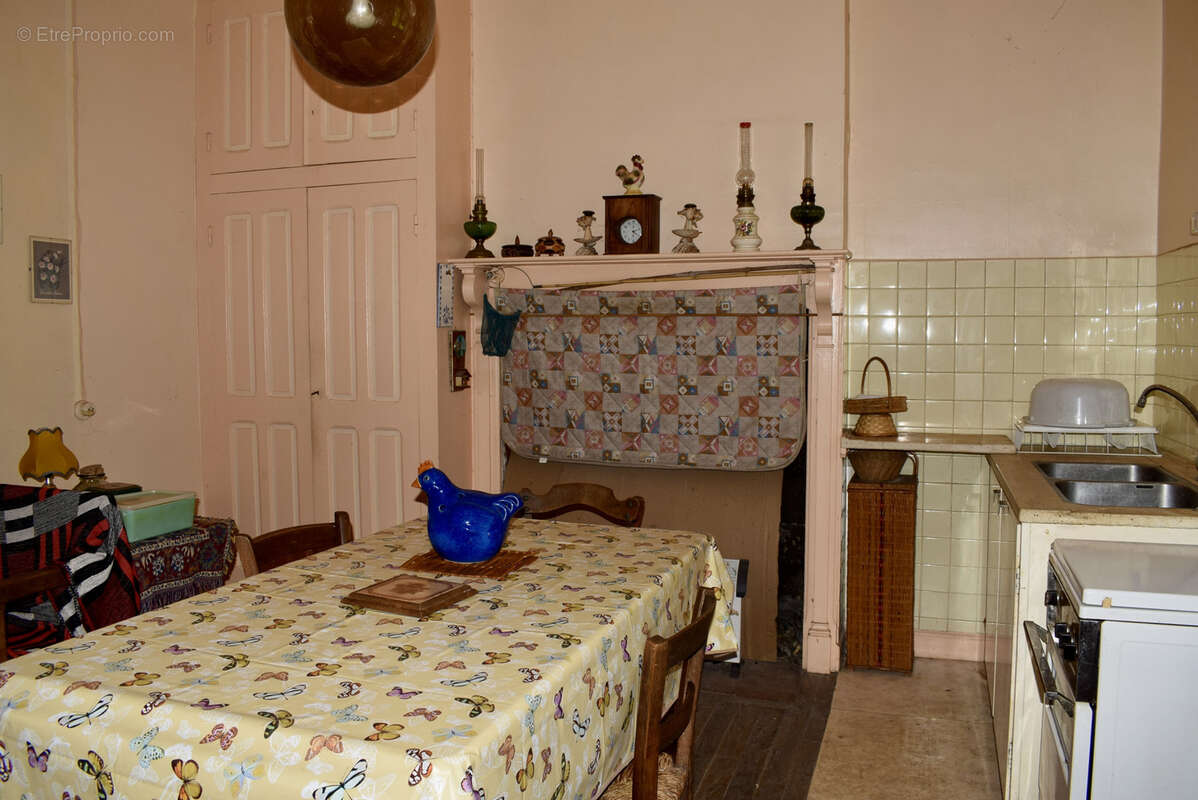 Maison à SAINT-PRIVAT