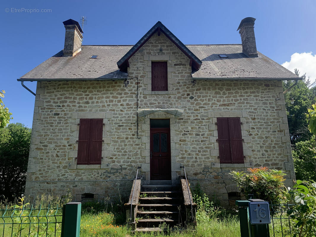 Maison à SAINT-PRIVAT