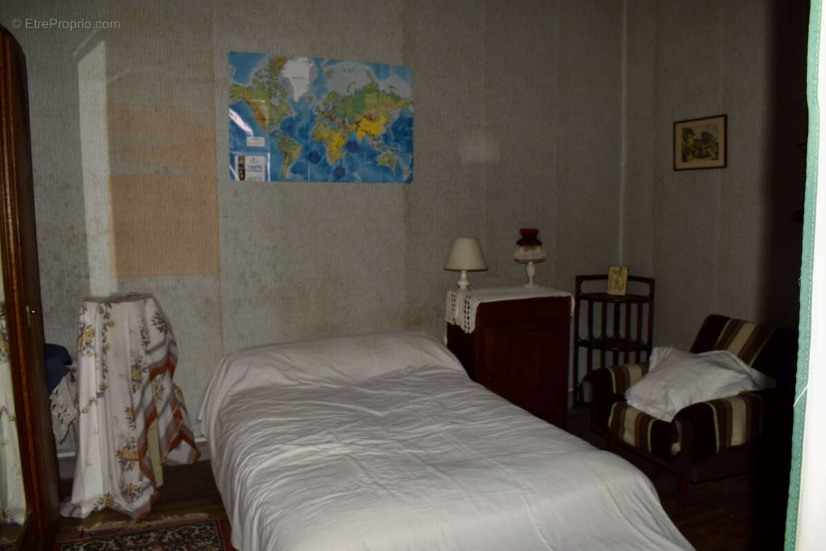 Maison à SAINT-PRIVAT