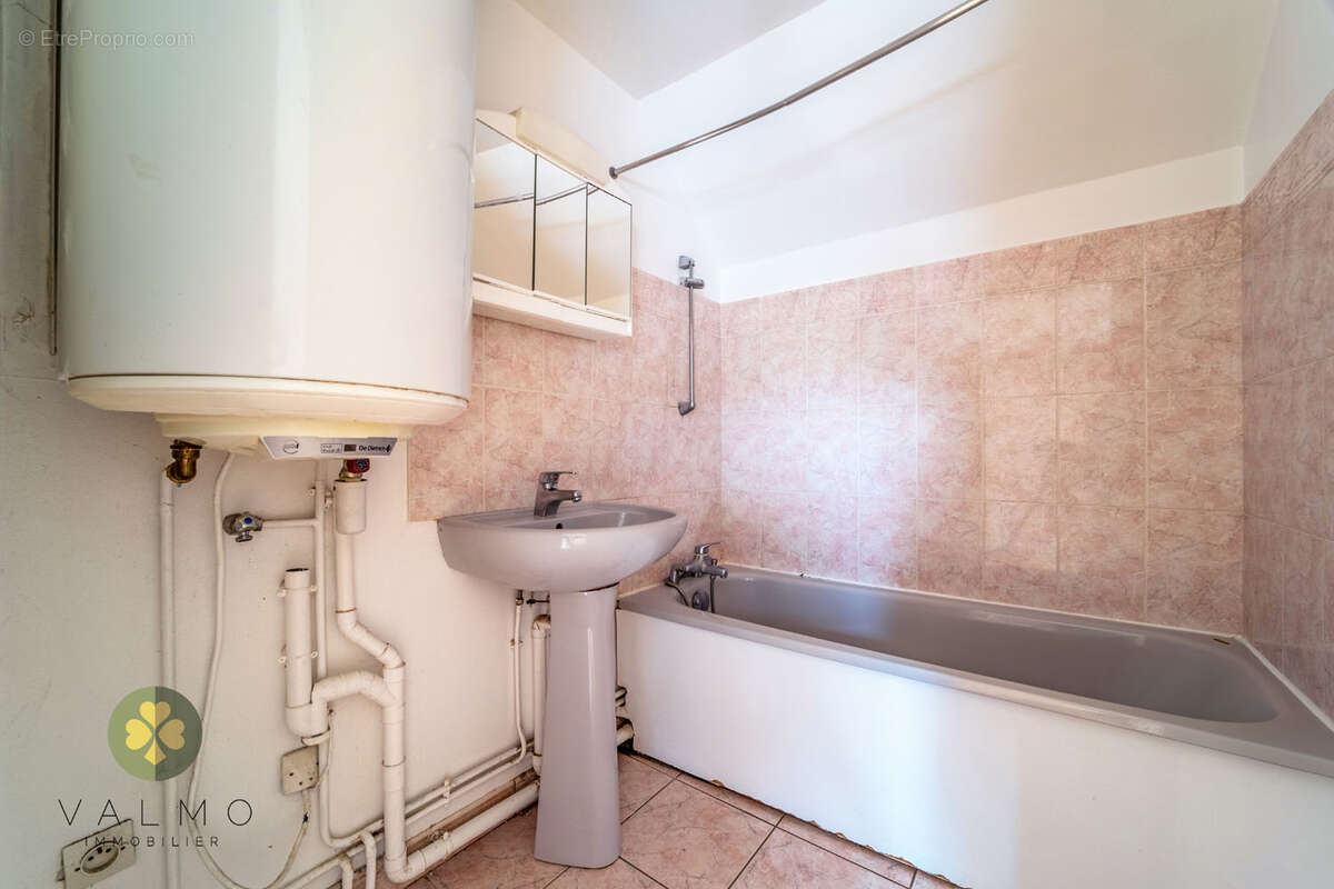 Appartement à LA QUEUE-LES-YVELINES