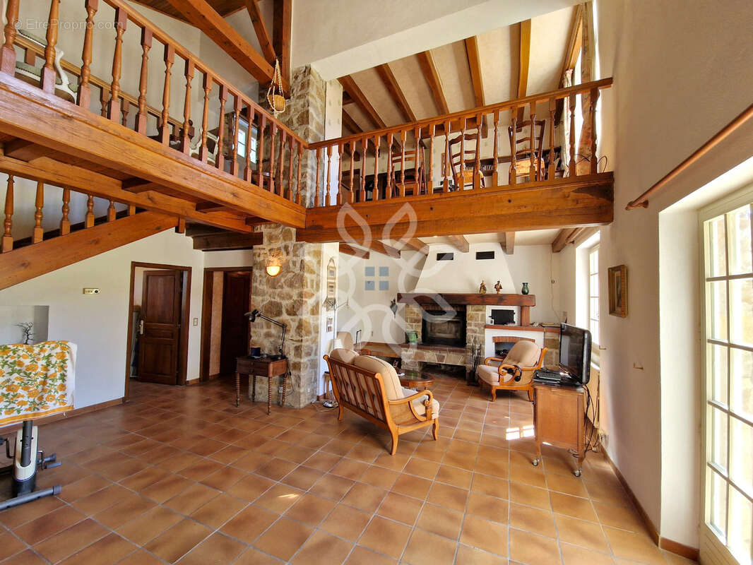 Maison à SAINT-CIRGUES