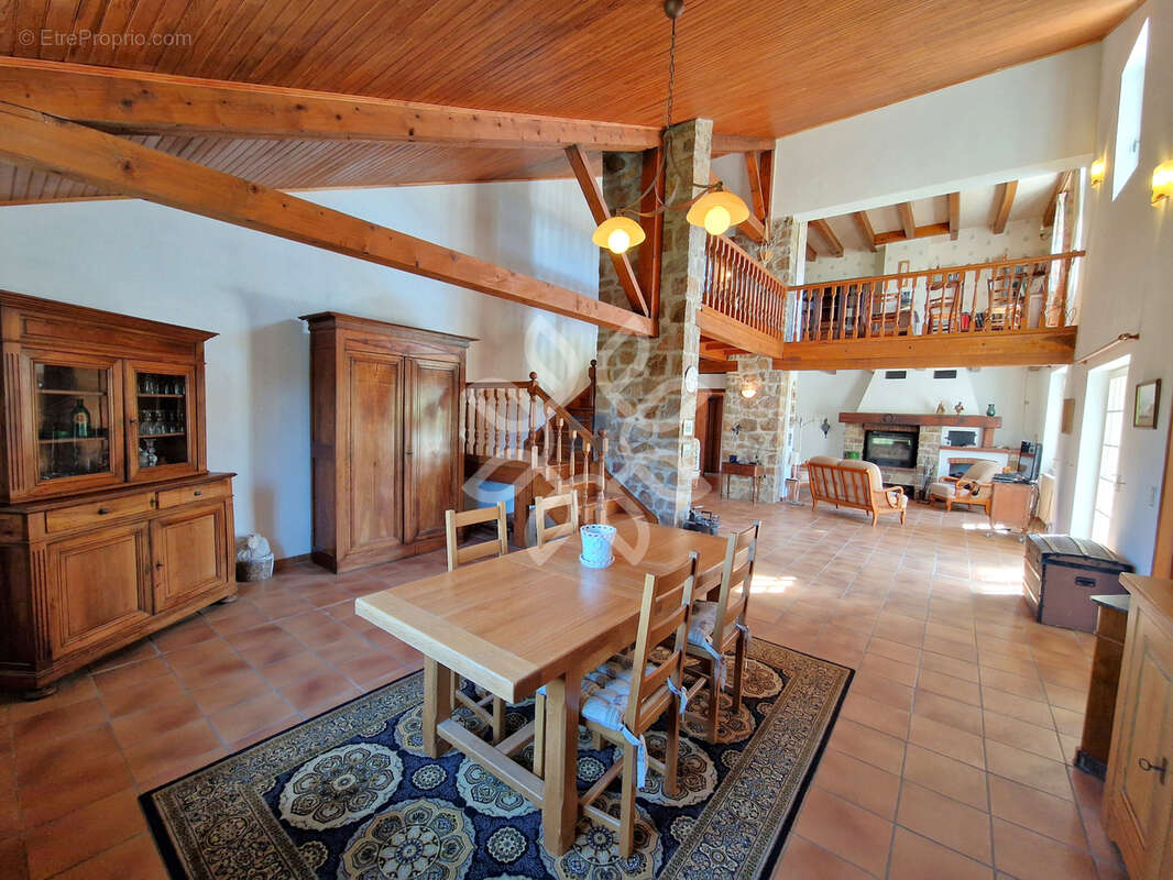 Maison à SAINT-CIRGUES