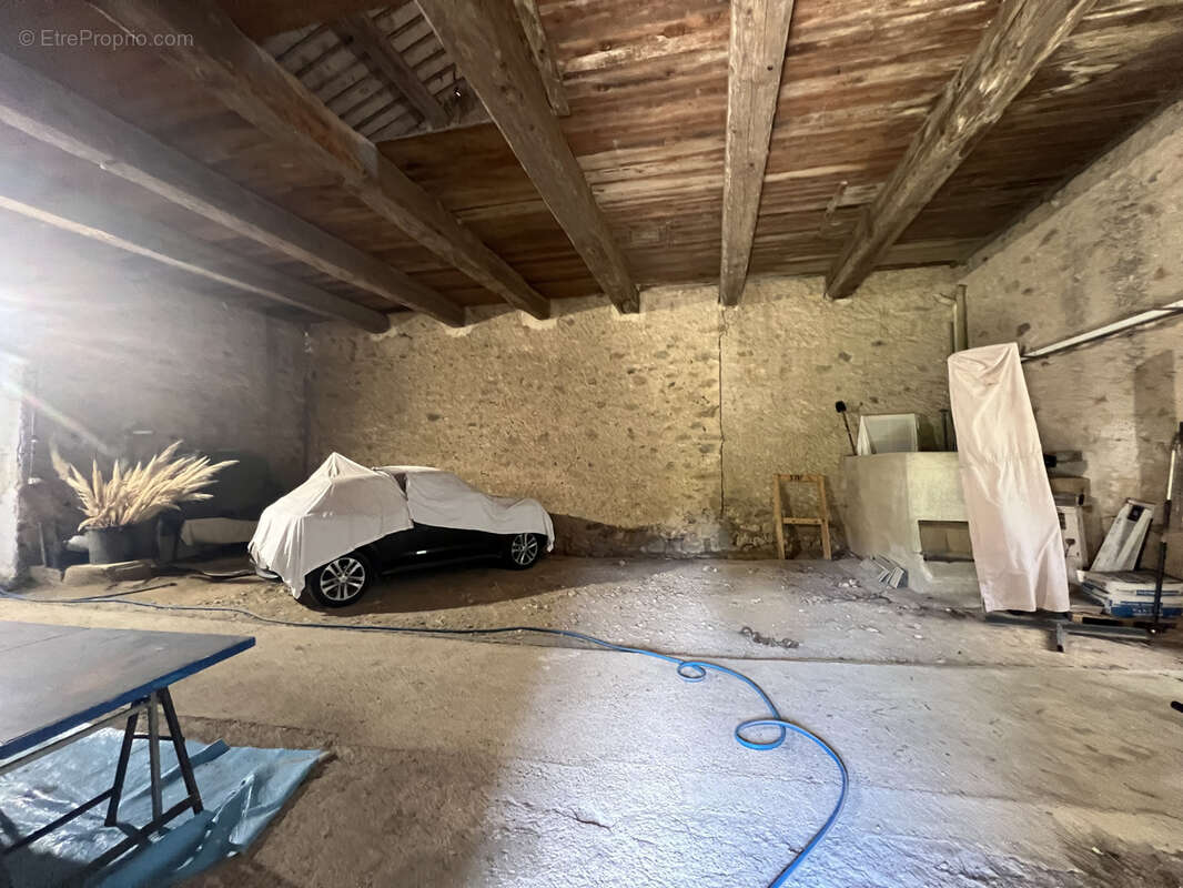 Maison à THEZAN-DES-CORBIERES