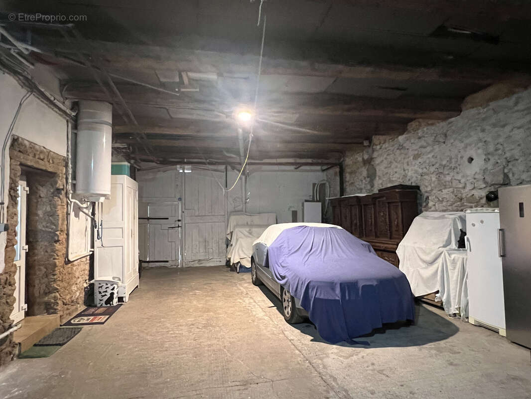 Maison à THEZAN-DES-CORBIERES