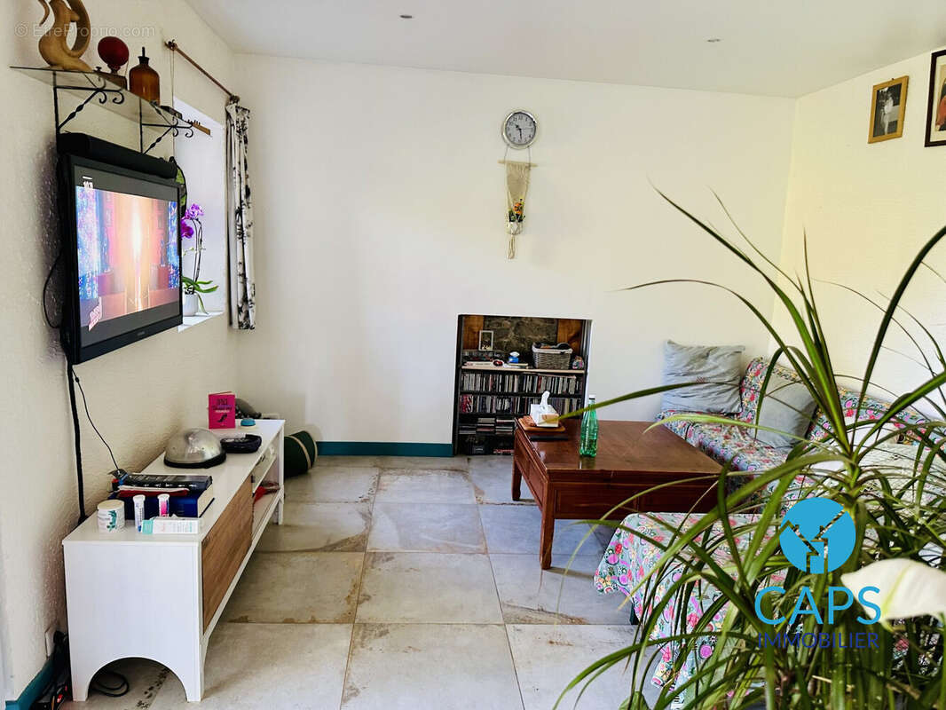 Maison à PUY-L&#039;EVEQUE