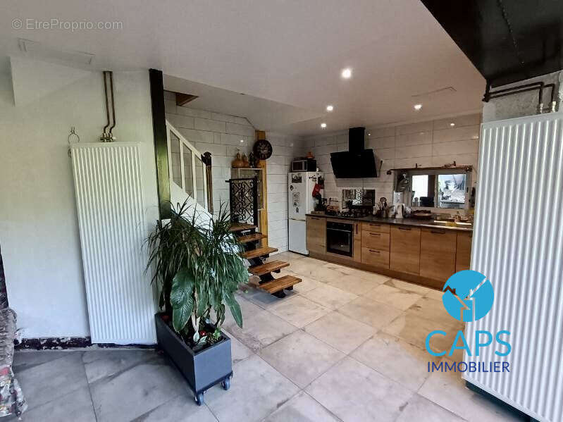 Maison à PUY-L&#039;EVEQUE