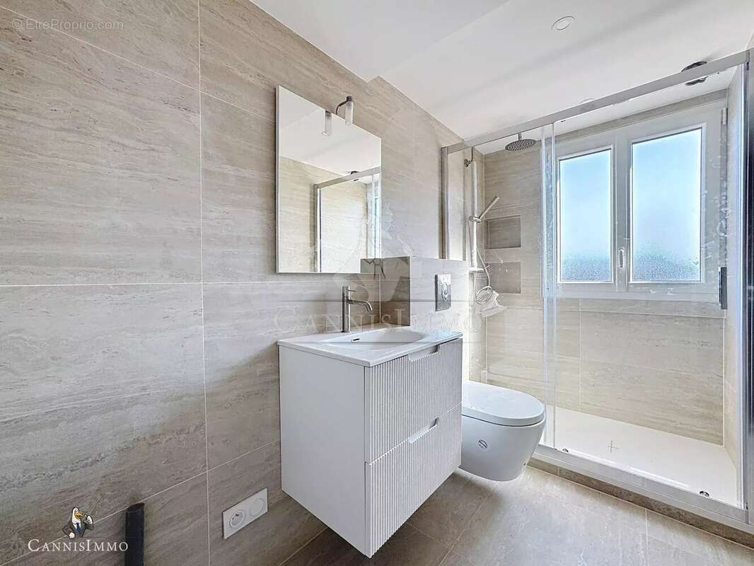 Appartement à MANDELIEU-LA-NAPOULE