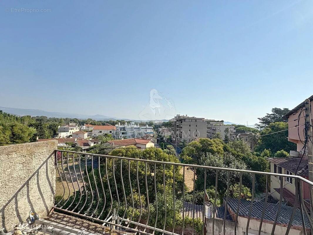 Appartement à MANDELIEU-LA-NAPOULE