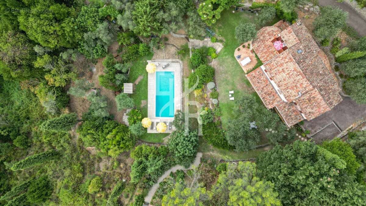 Maison à SPERACEDES