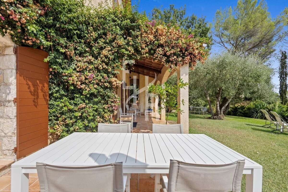 Maison à SPERACEDES