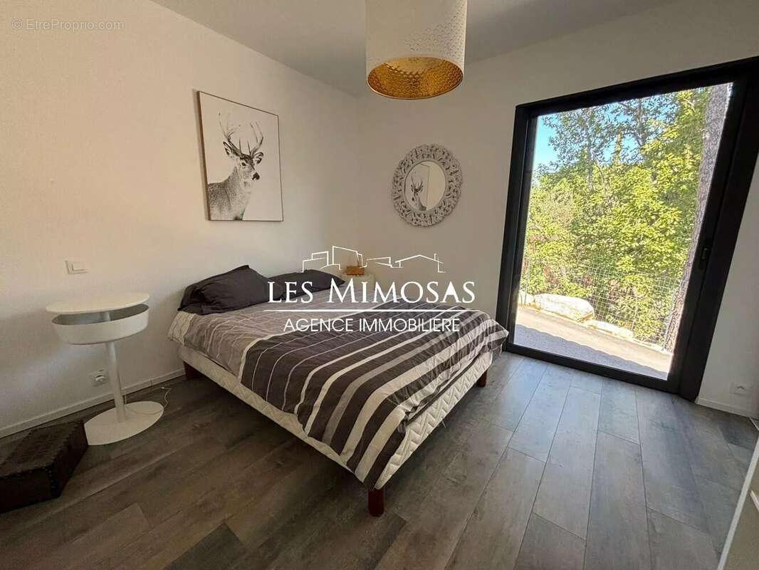 Maison à PUGET-SUR-ARGENS