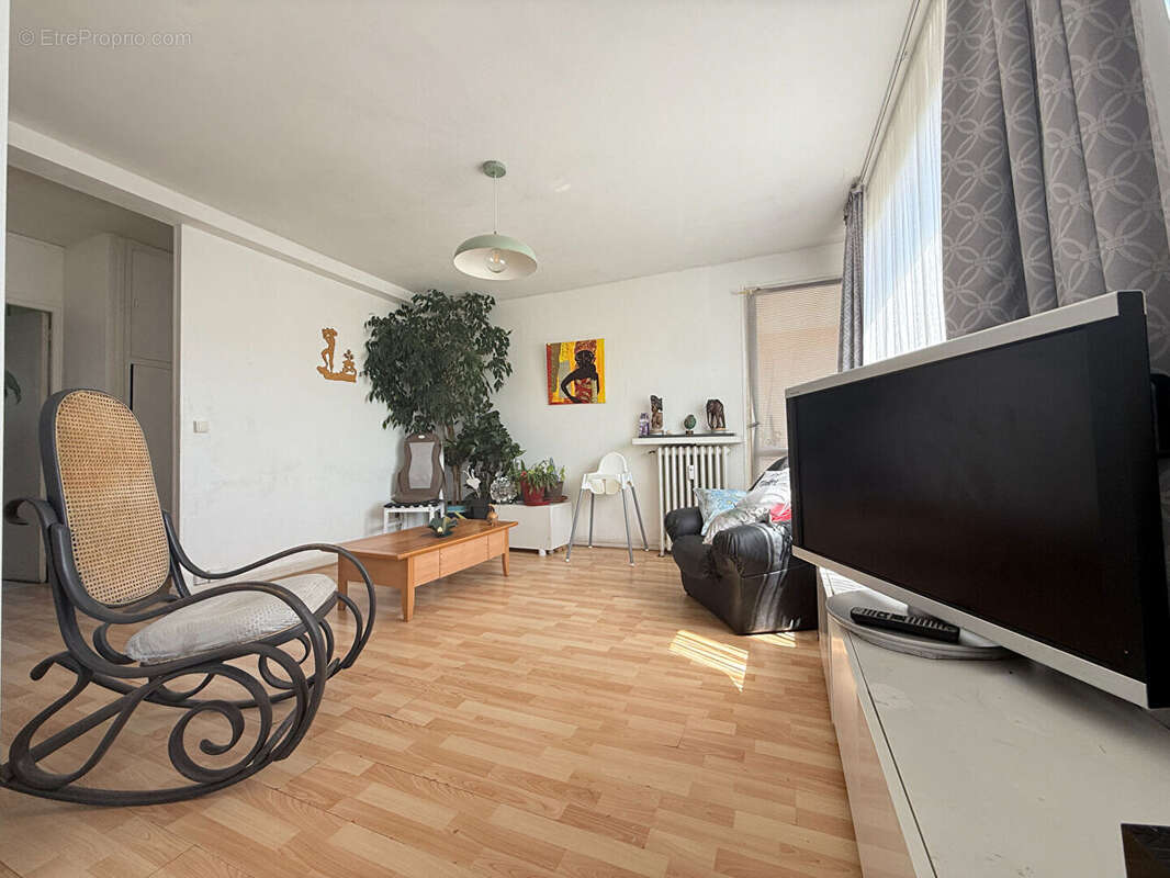 Appartement à RIS-ORANGIS