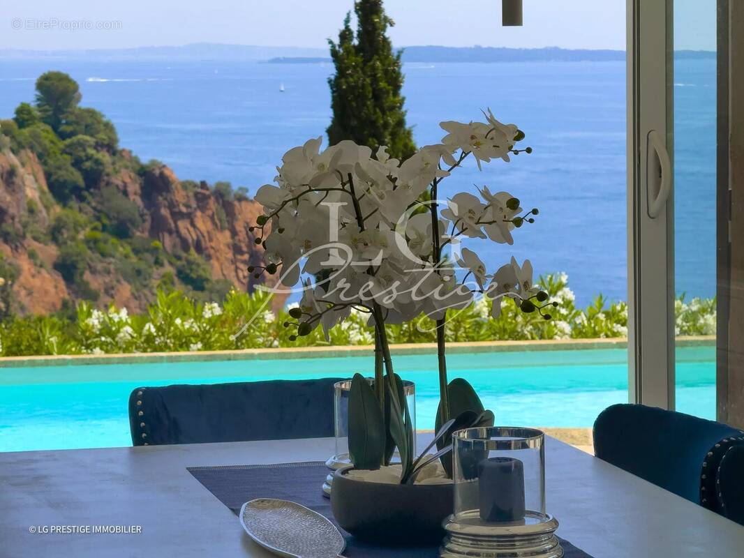 Maison à THEOULE-SUR-MER