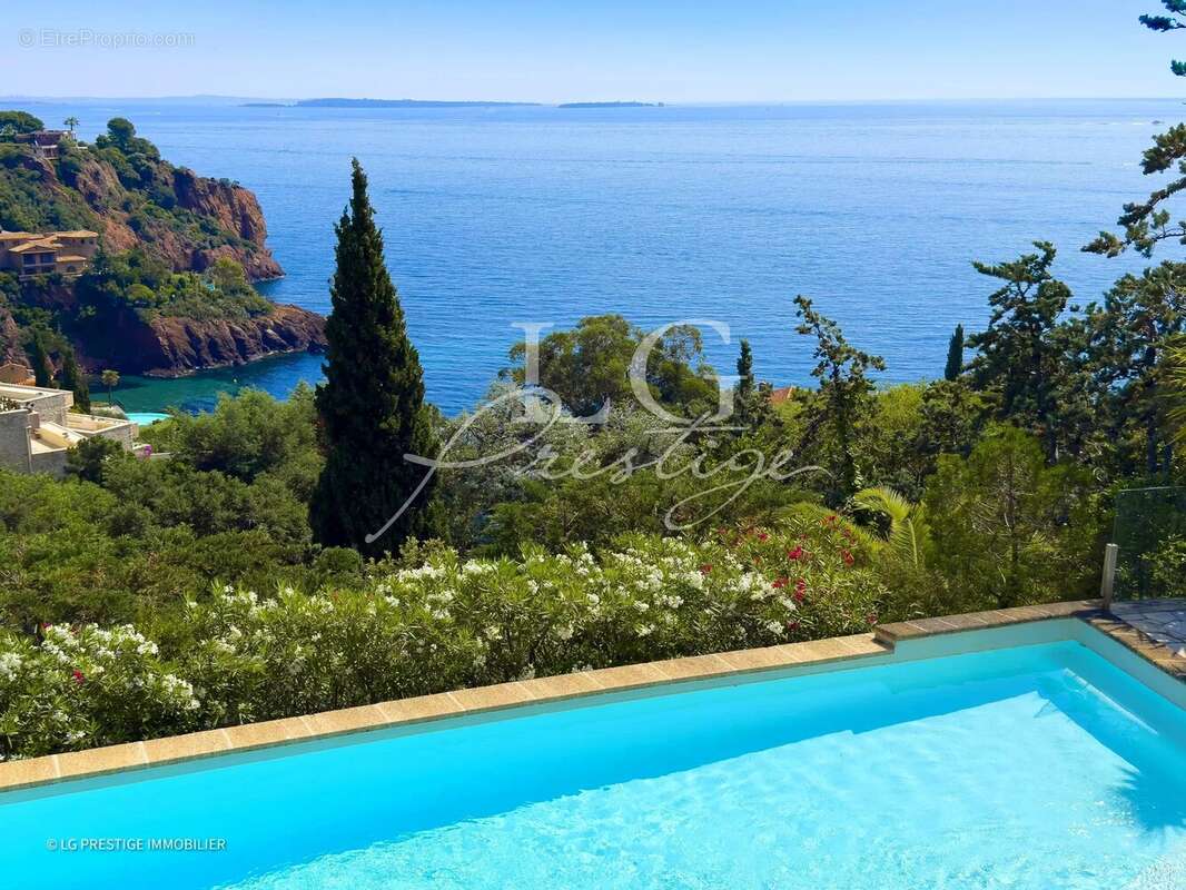 Maison à THEOULE-SUR-MER