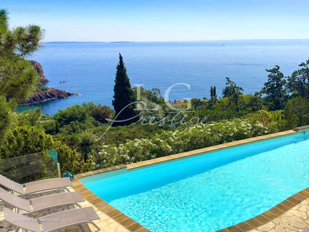 Maison à THEOULE-SUR-MER