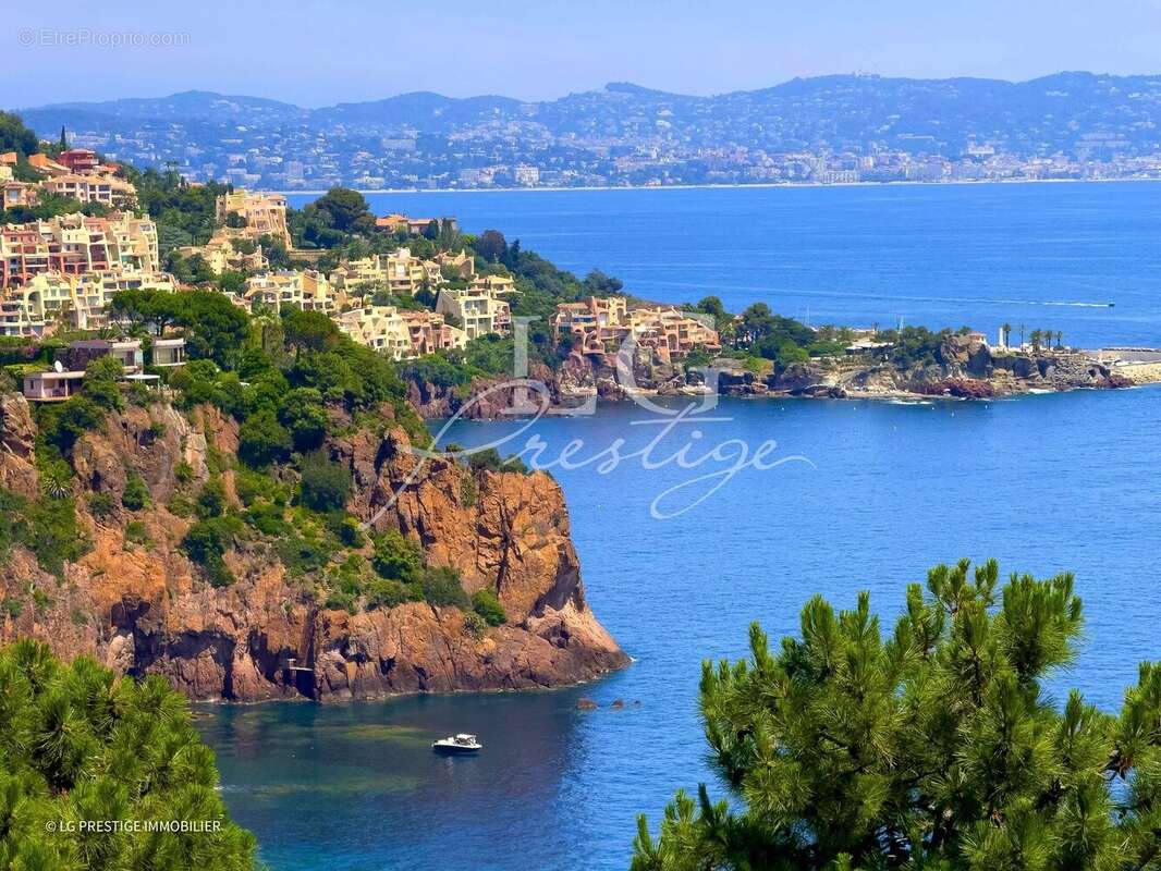 Maison à THEOULE-SUR-MER