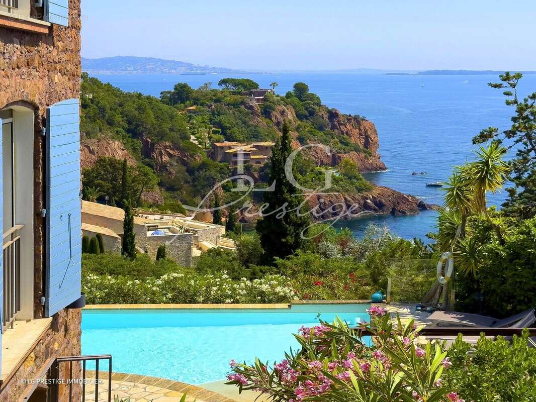 Maison à THEOULE-SUR-MER