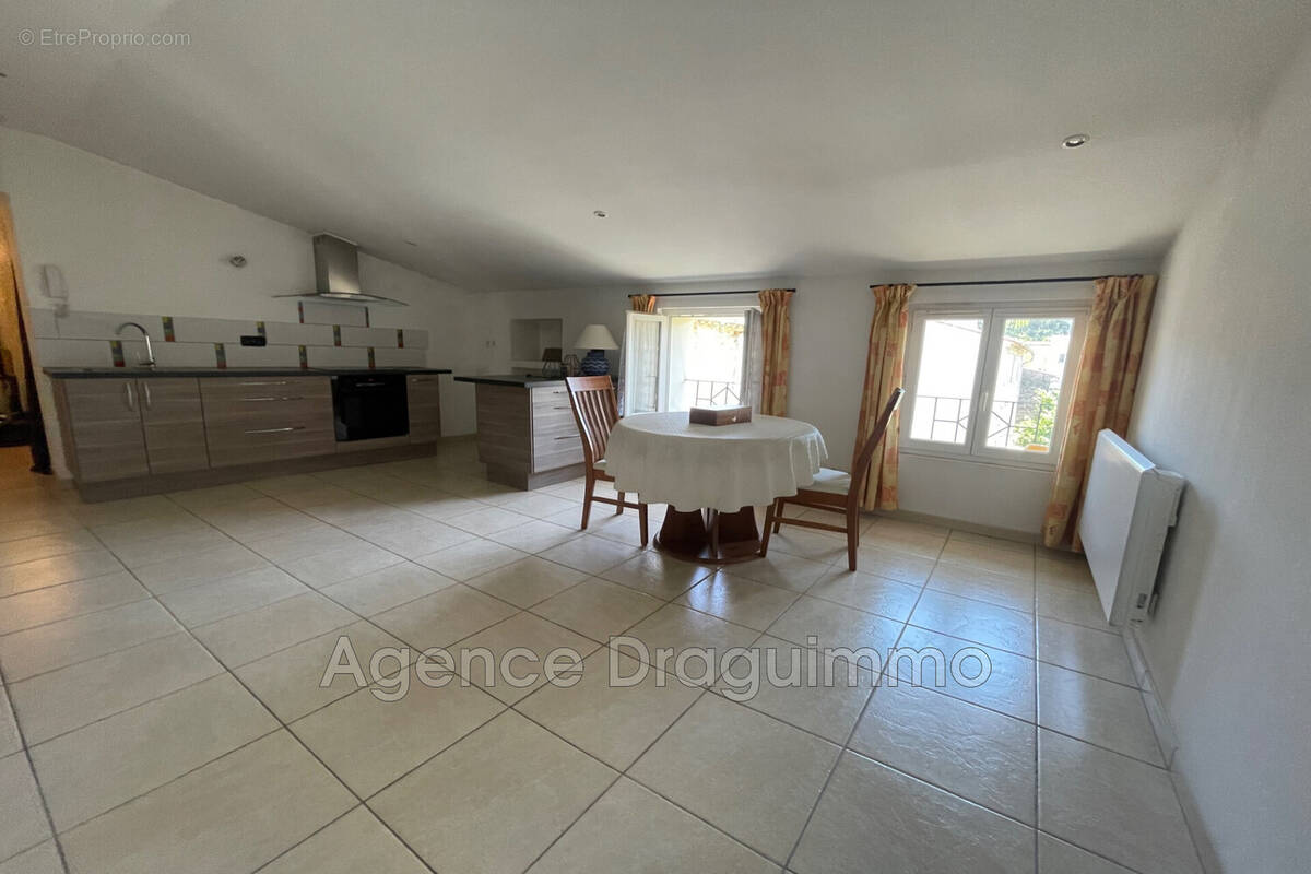 Appartement à TRANS-EN-PROVENCE