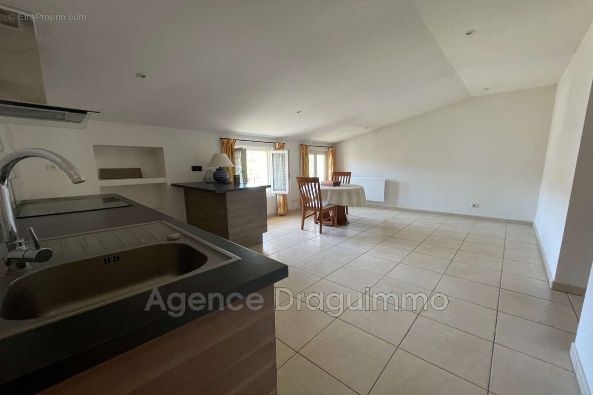 Appartement à TRANS-EN-PROVENCE