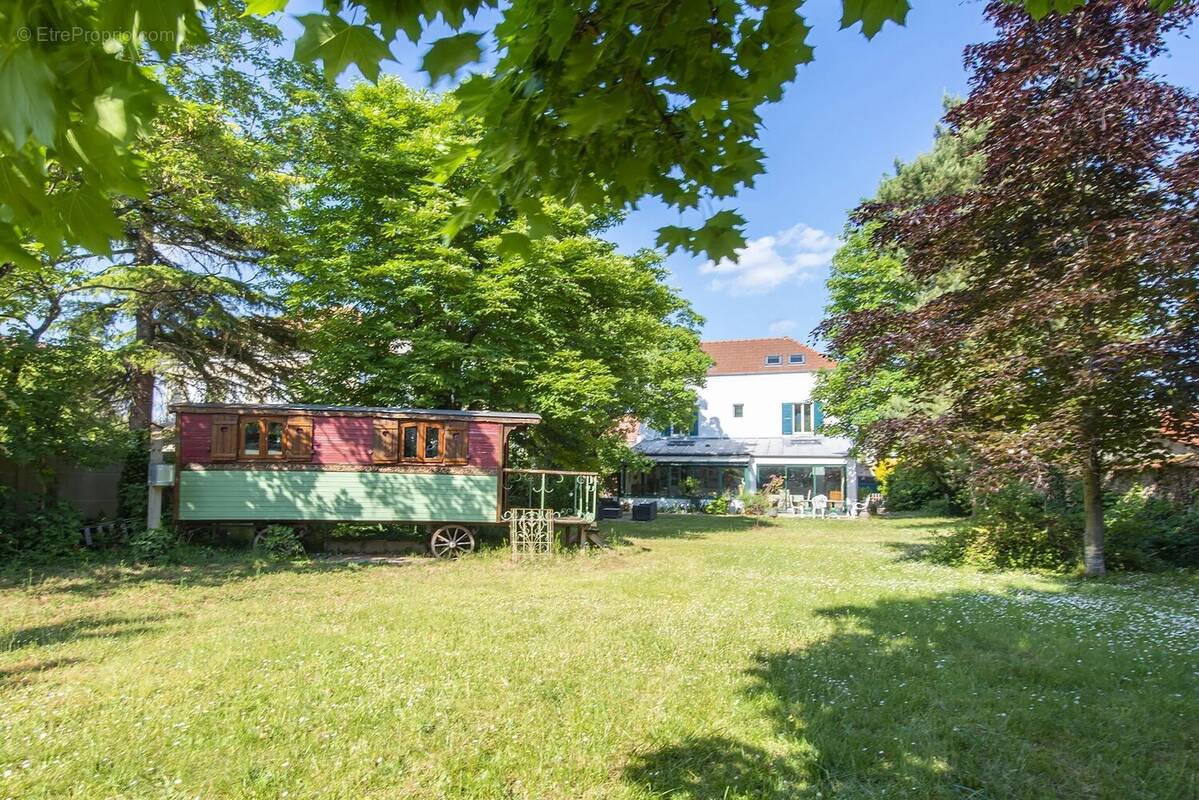 Maison à SAINT-MAUR-DES-FOSSES