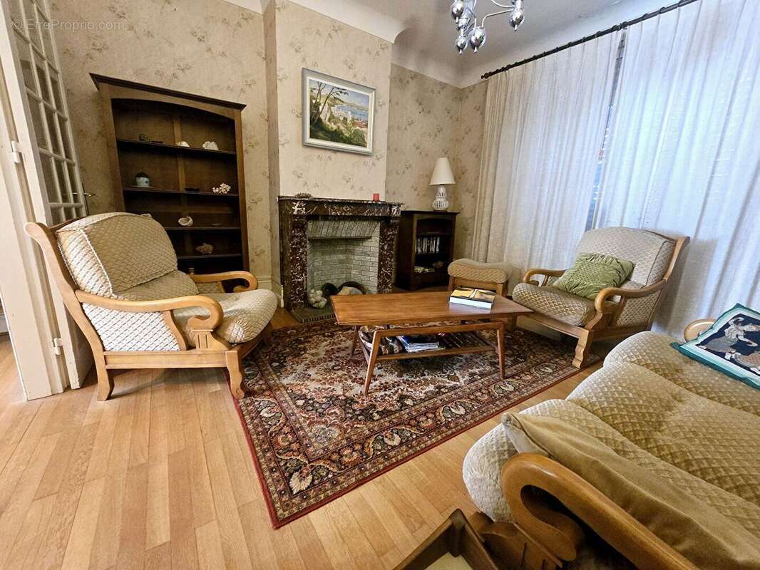 Maison à SAINT-MARTIN-BOULOGNE