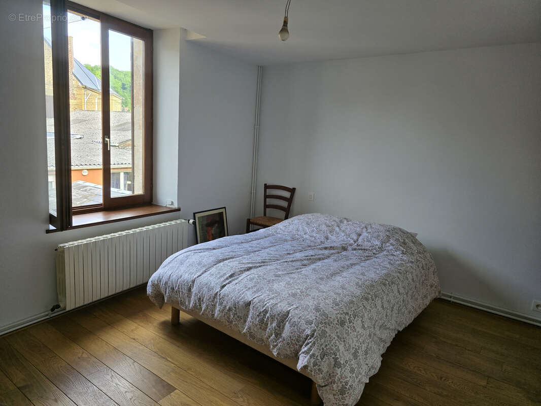 Maison à VRIGNE-AUX-BOIS