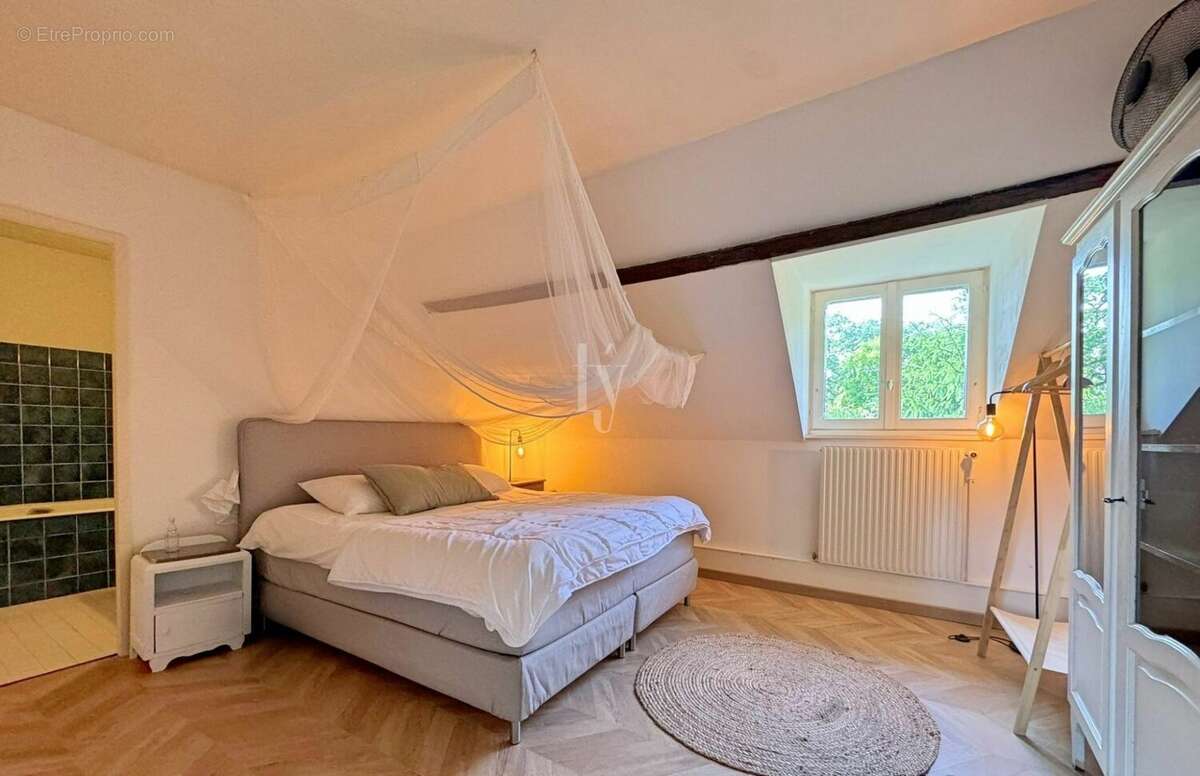 Maison à SAINT-JOUIN-BRUNEVAL