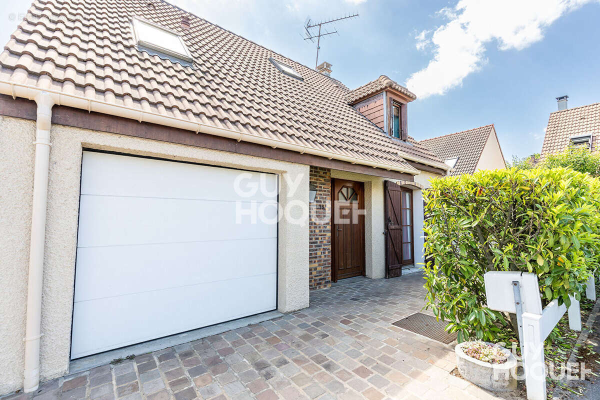 Maison à CHILLY-MAZARIN