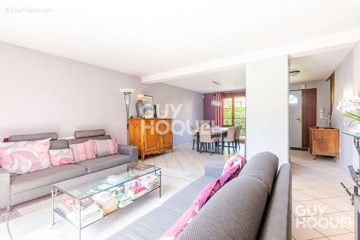 Maison à CHILLY-MAZARIN