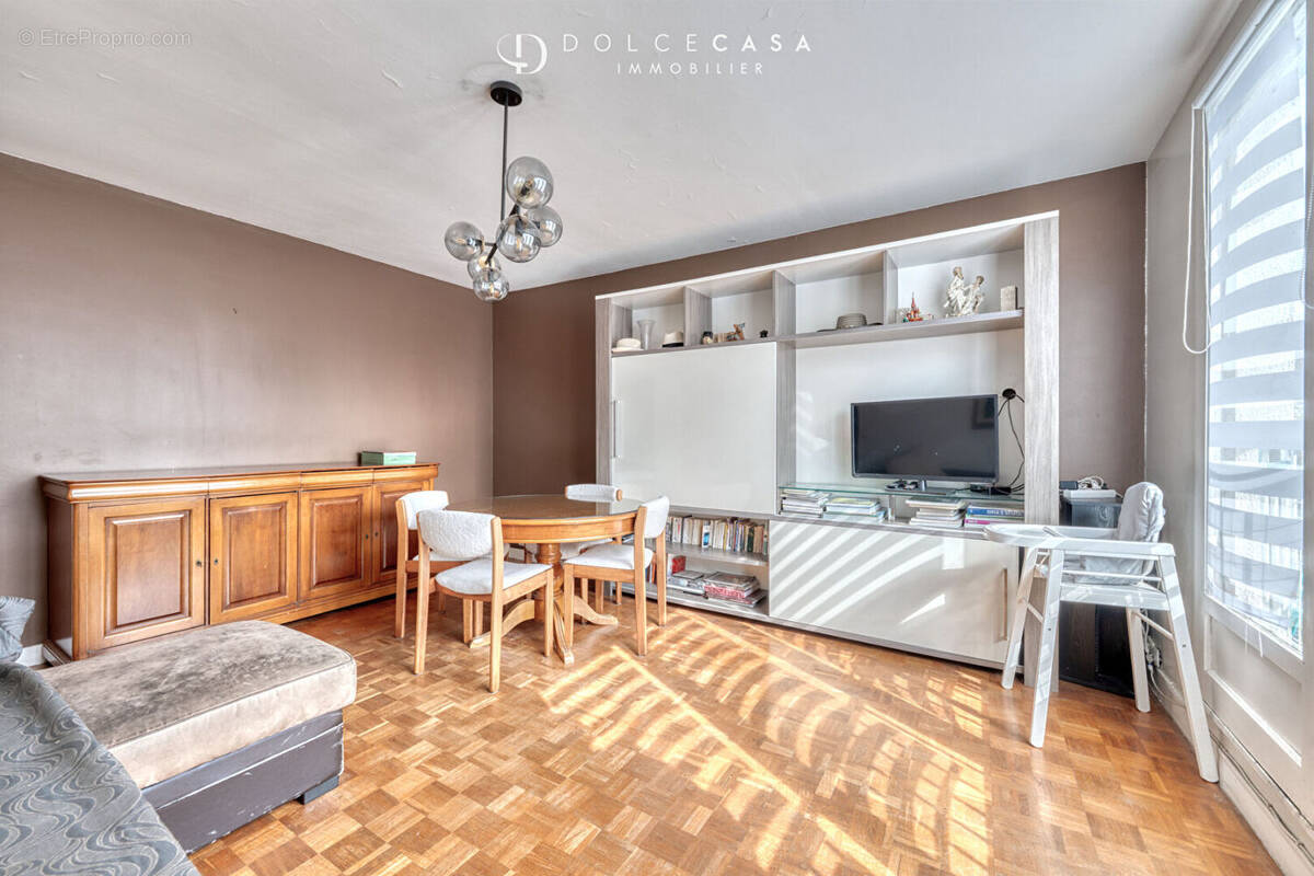 Appartement à LE PERREUX-SUR-MARNE