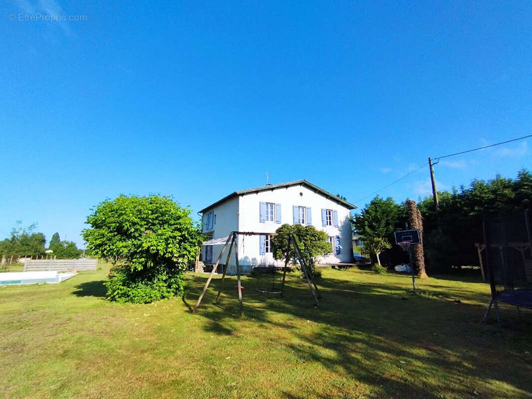 Maison à SAINT-ANTOINE-DE-BREUILH