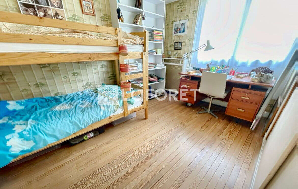 Maison à CHENNEVIERES-SUR-MARNE