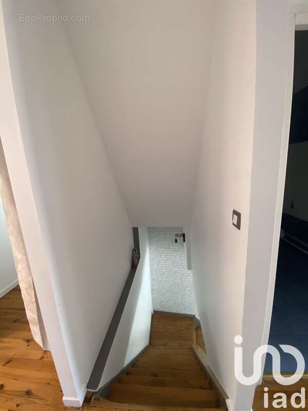 Photo 8 - Maison à SAINT-ROMAIN-LE-PUY