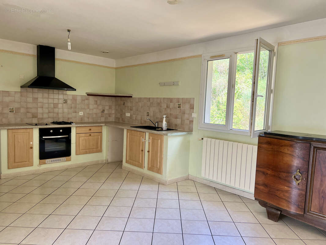 Maison à LAROQUE-DE-FA