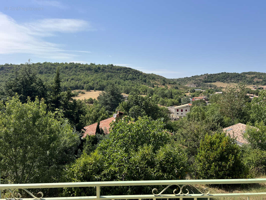 Maison à LAROQUE-DE-FA