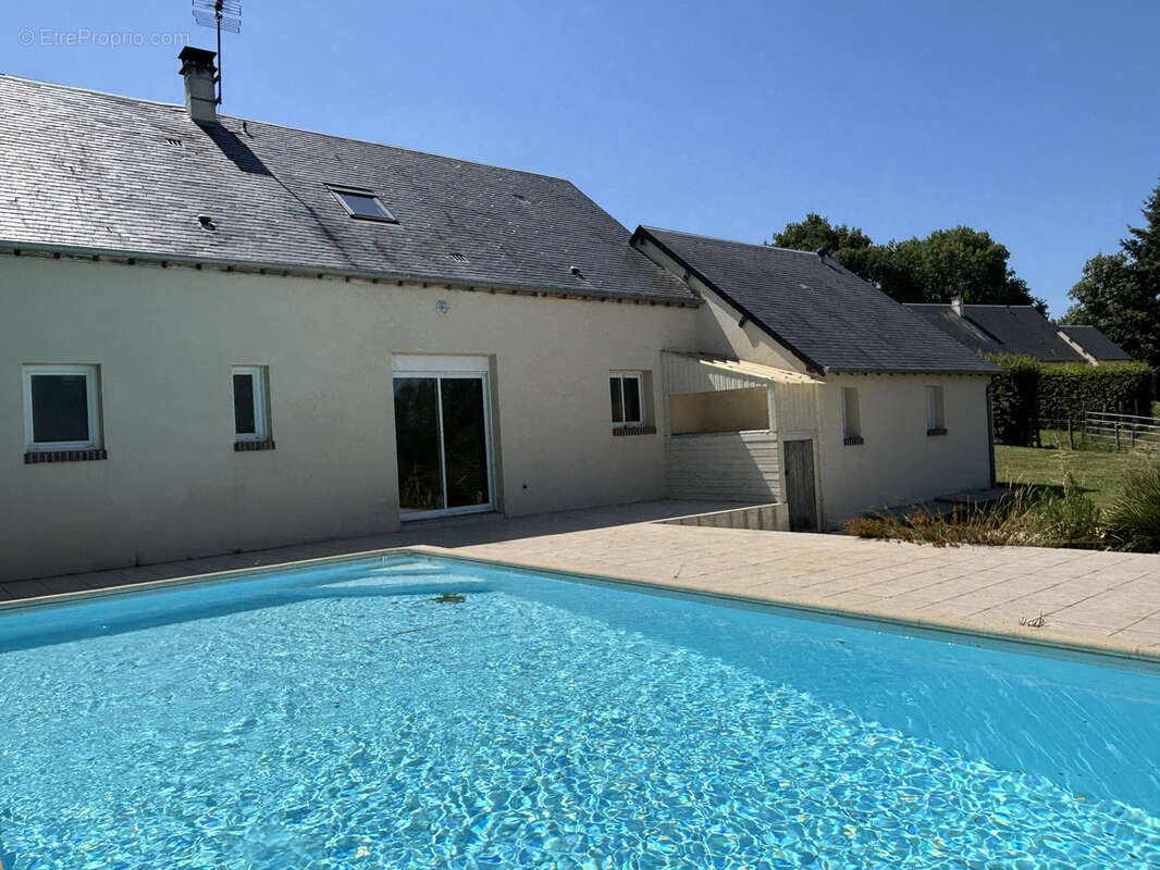 Maison à LE MELE-SUR-SARTHE