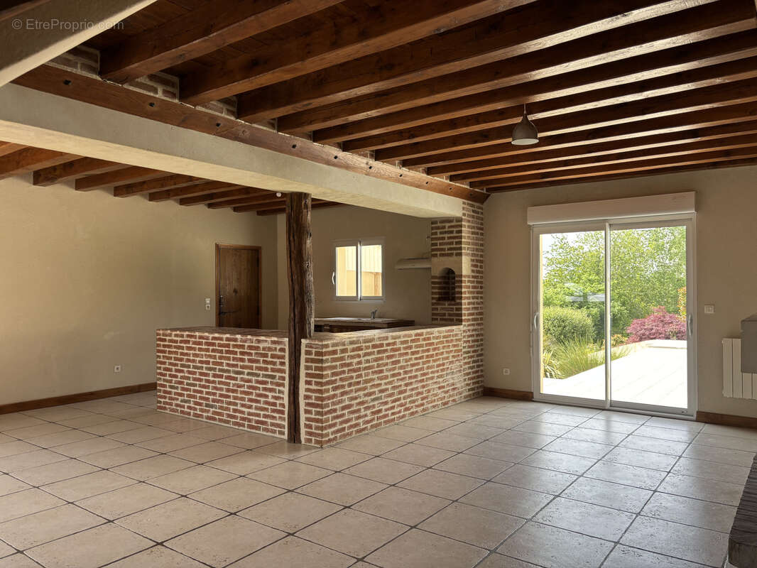 Maison à LE MELE-SUR-SARTHE