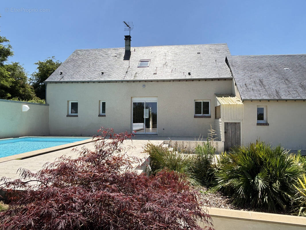 Maison à LE MELE-SUR-SARTHE