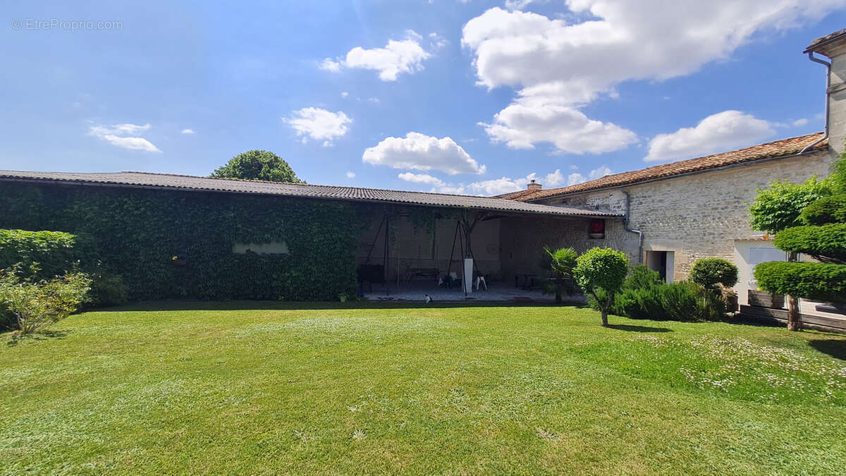 Maison à SAINT-SATURNIN