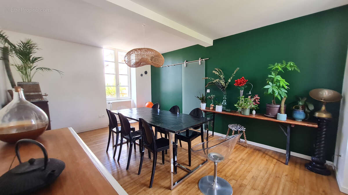 Maison à SAINT-SATURNIN