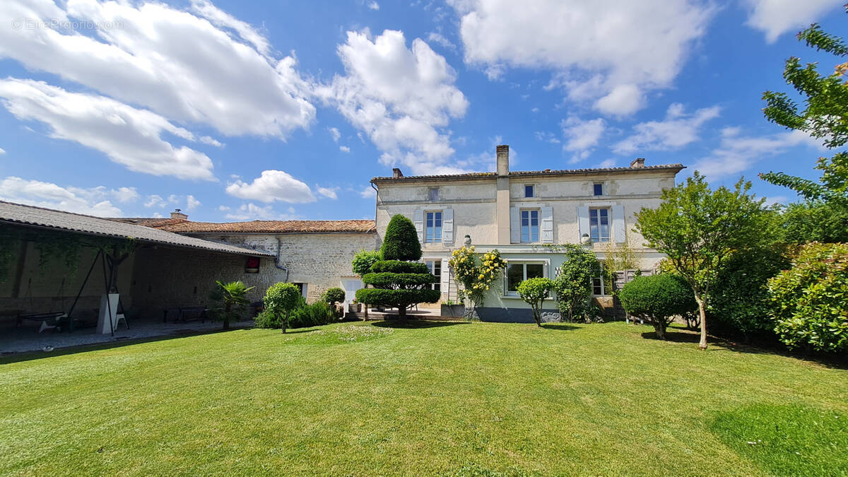 Maison à SAINT-SATURNIN