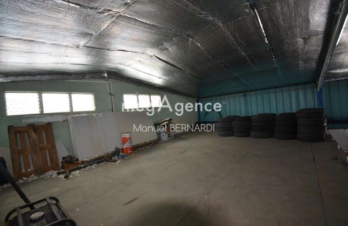 Commerce à PETIT-BOURG