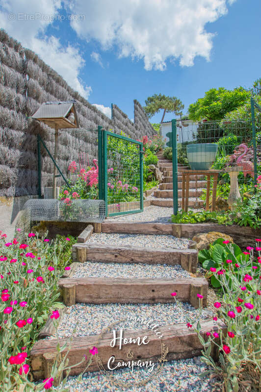 Maison à SAINT-GEORGES-DE-DIDONNE