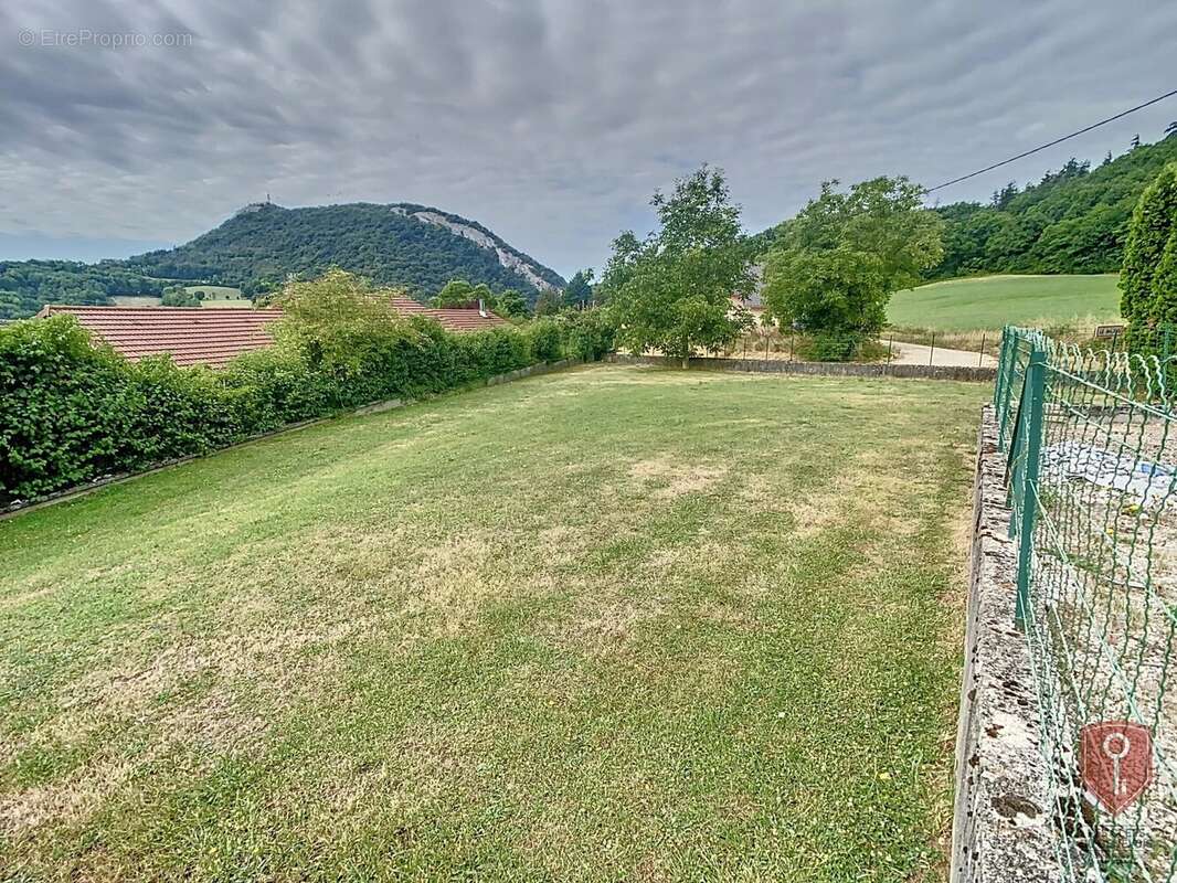Terrain à CHAUMONT