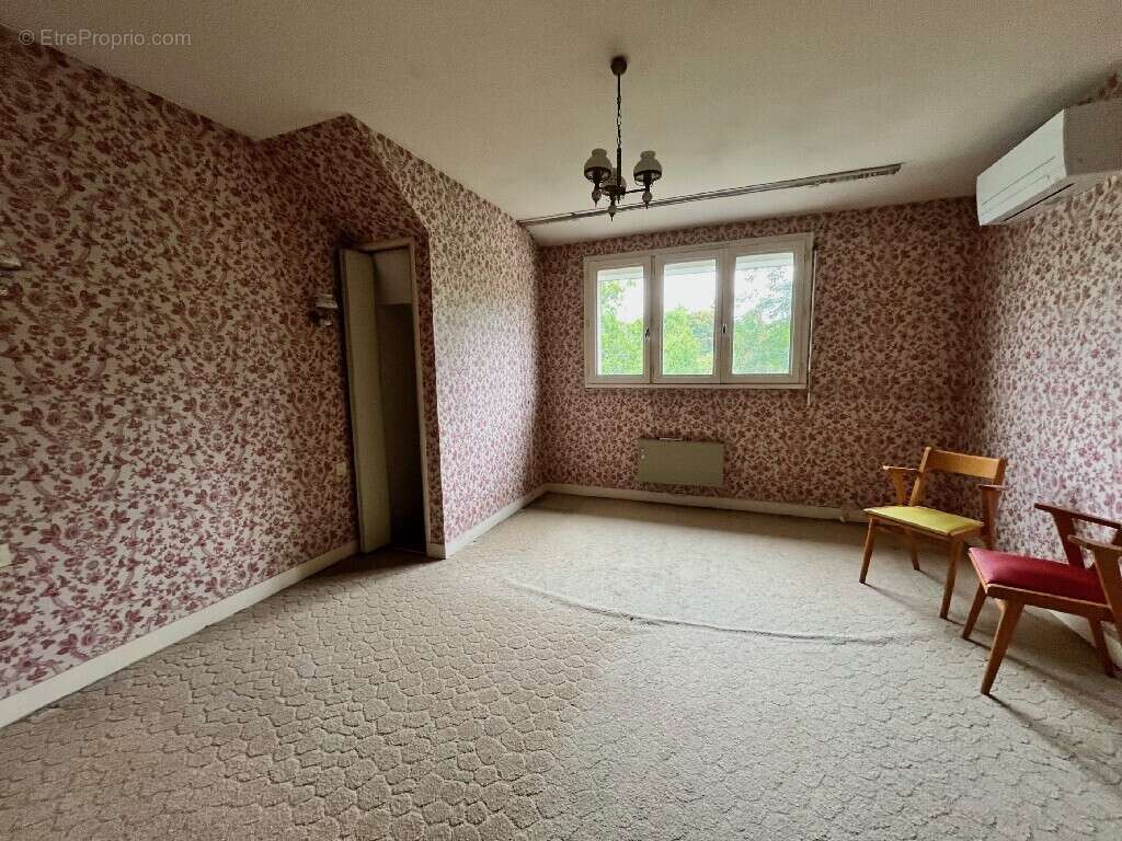 Maison à FLEURY-LES-AUBRAIS