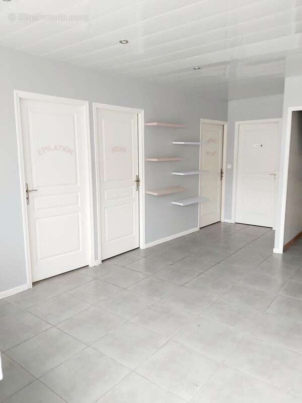 Photo 2 - Commerce à MONTREUIL