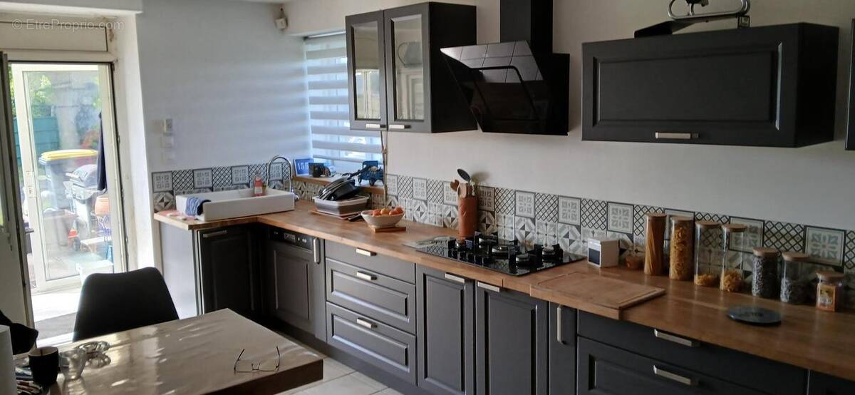 Photo 1 - Maison à VERNOIL