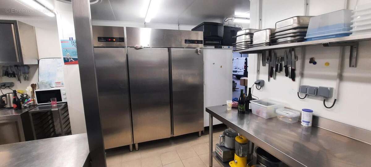 Photo 2 - Commerce à REZE